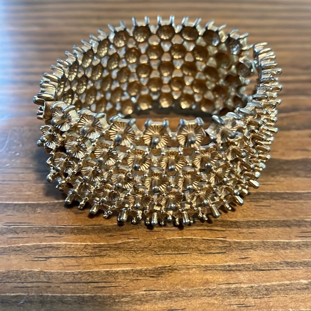 Vintage CASTLECLIFF ClamperBracelet 1950-1960’s marked Interconnected Pattern